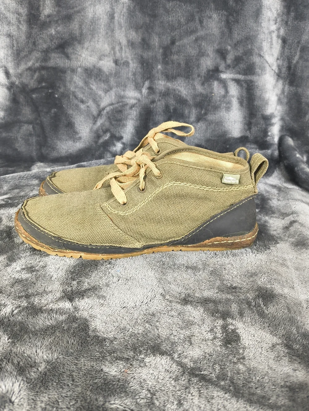 Simple Toemorrow Olive Canvas Chukka Boots with Tan Laces Mens 9